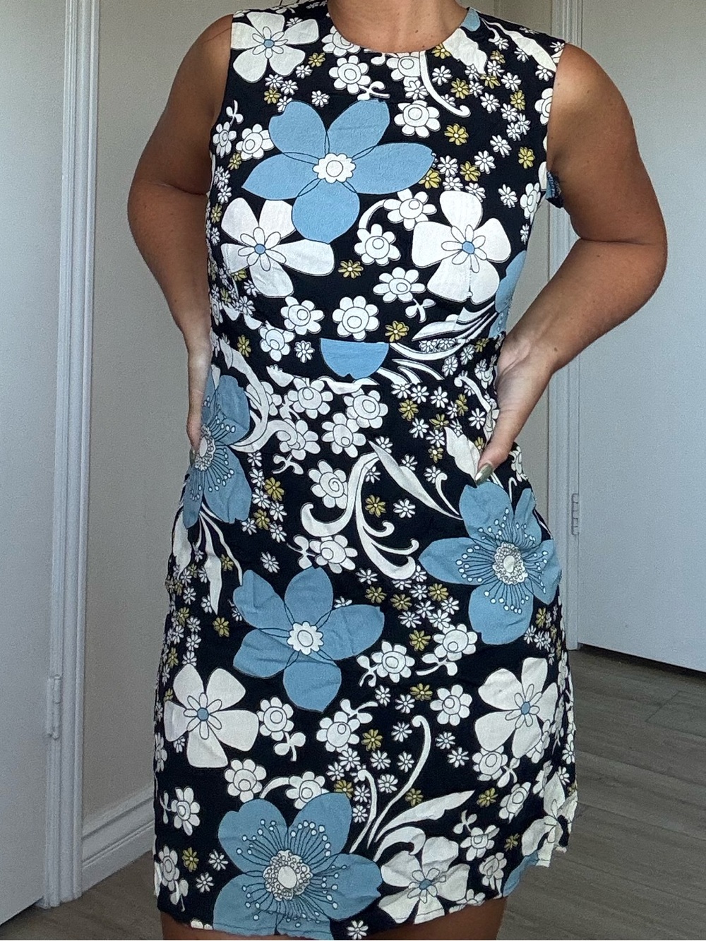 NC LOVE Sleeveless Floral Dress in Black and Light Blue